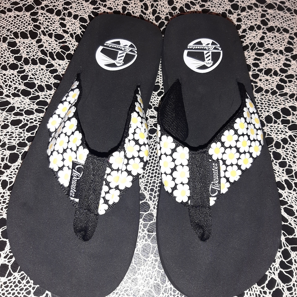 Tidewater flip flops